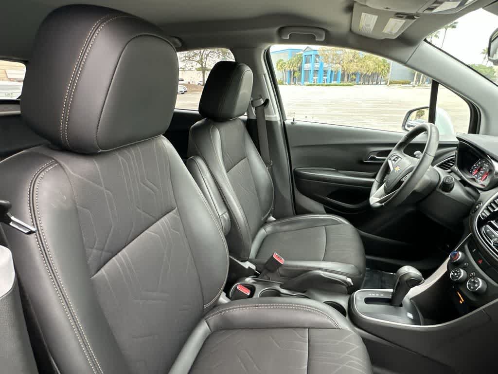 Thumbnail: 2022 Chevrolet Trax - 27