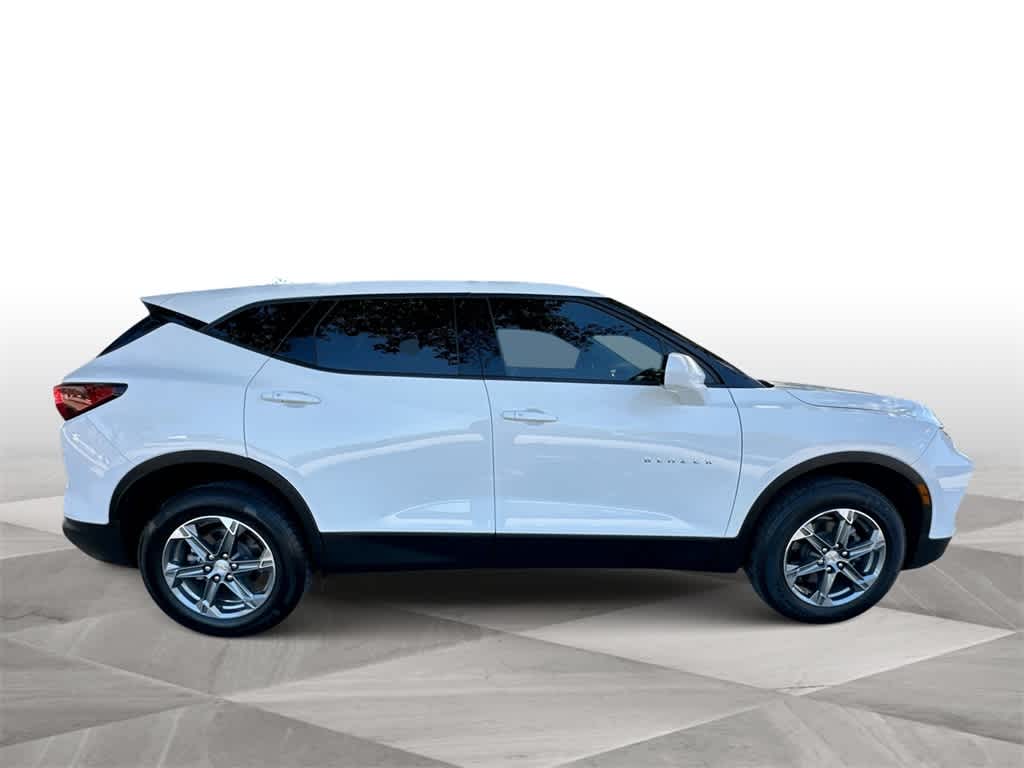 Thumbnail: 2024 Chevrolet Blazer - 9