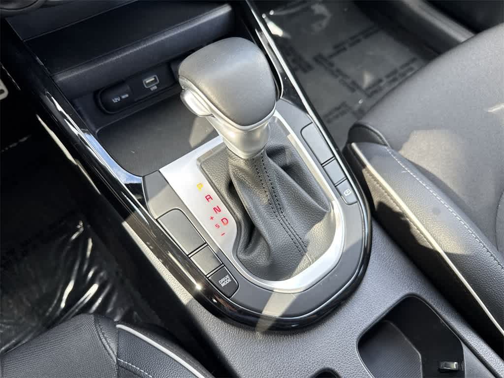 Thumbnail: 2022 Kia Forte - 21