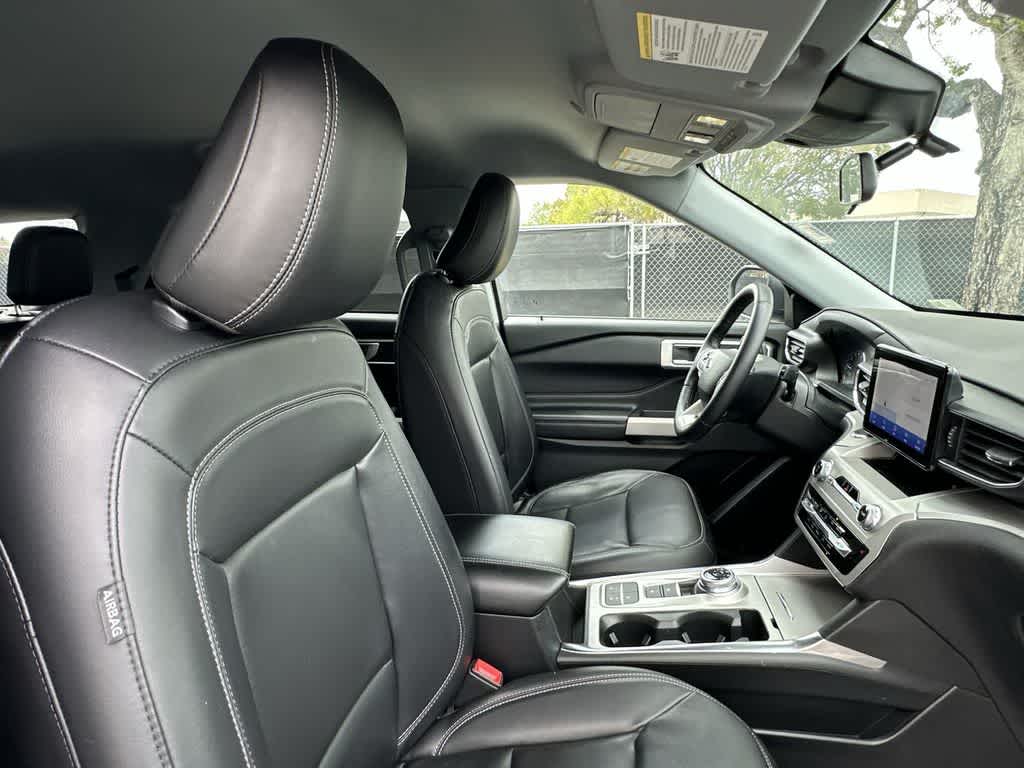 Thumbnail: 2022 Ford Explorer - 27