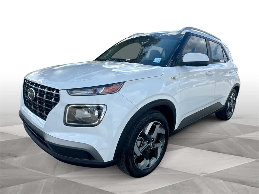 Thumbnail: 2023 Hyundai Venue - 4