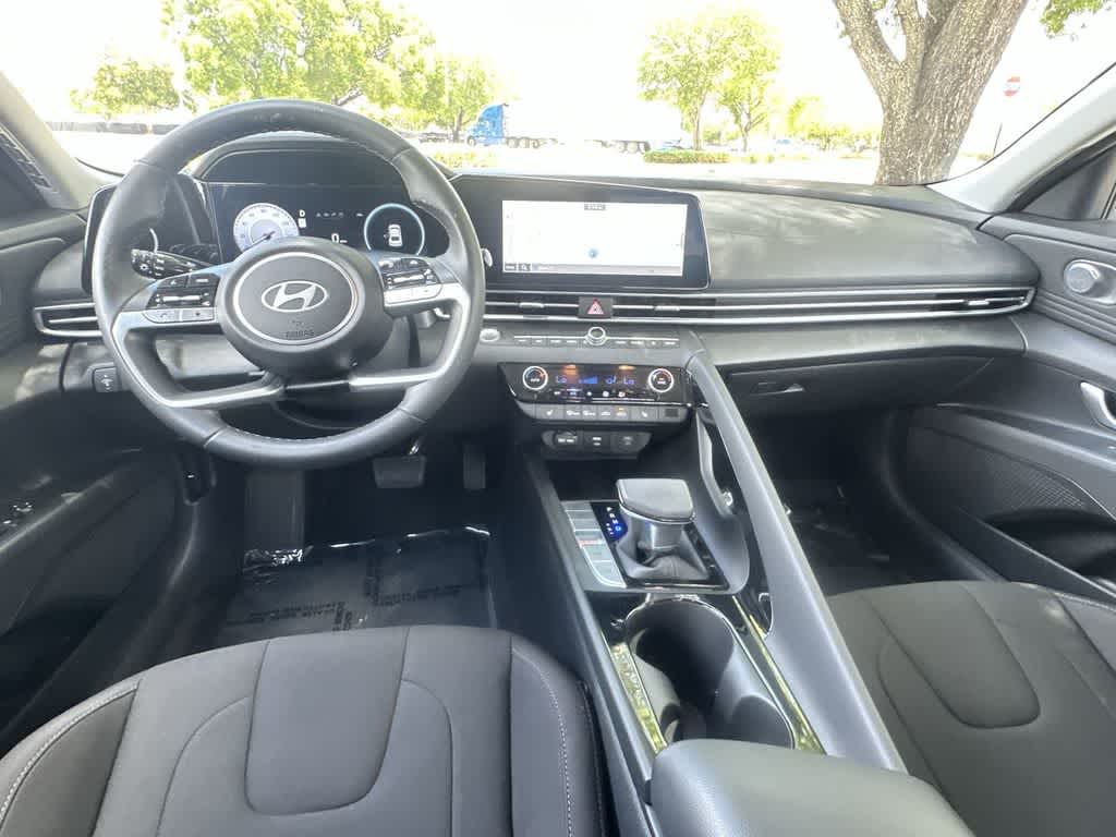 Thumbnail: 2024 Hyundai Elantra - 17