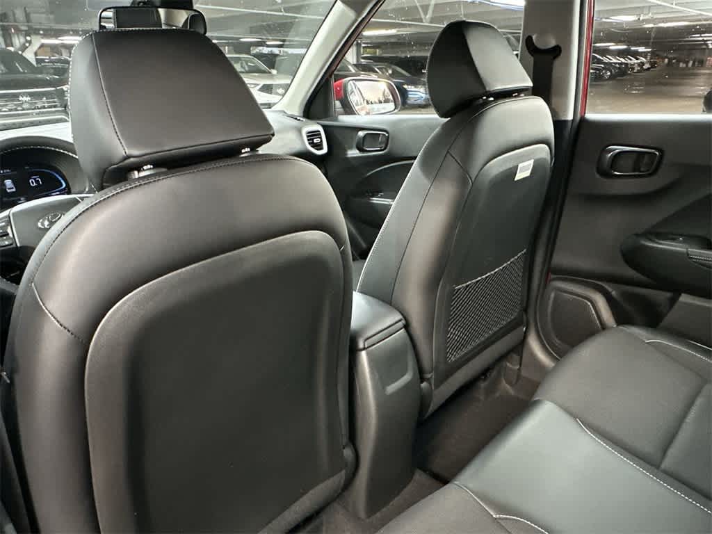 Thumbnail: 2023 Hyundai Venue - 23