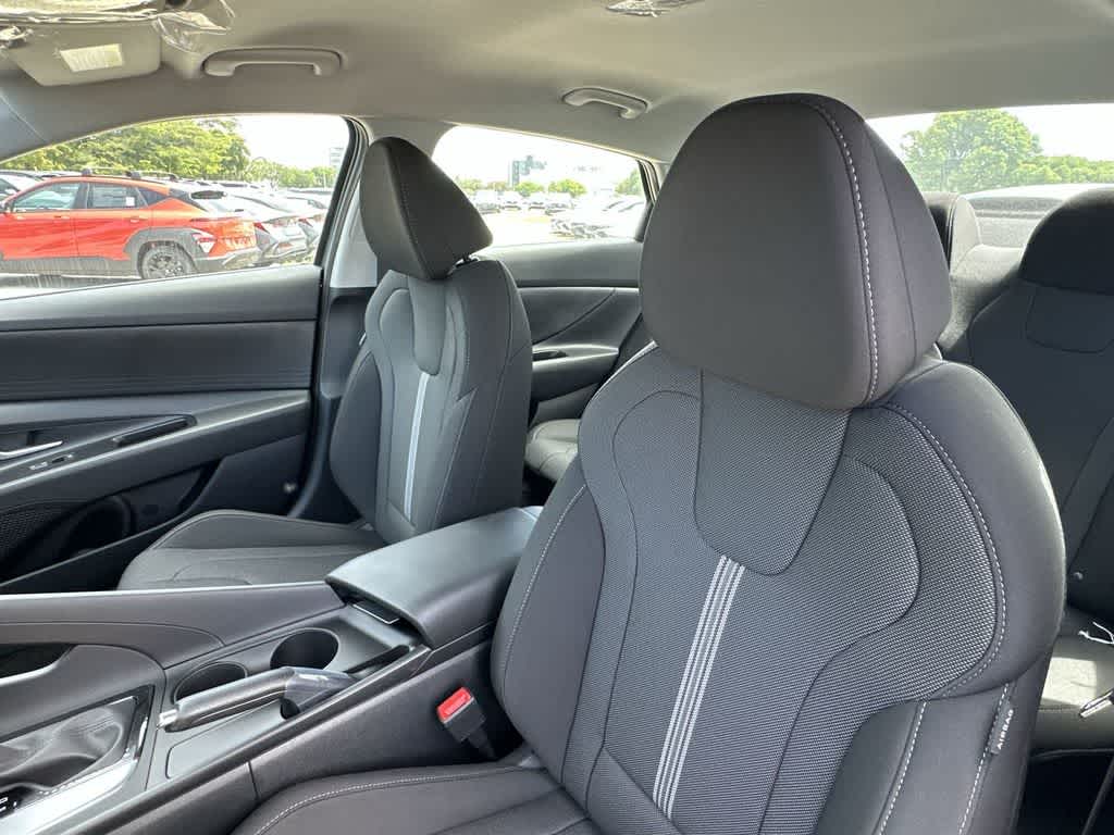 Thumbnail: 2026 Hyundai Elantra - 18