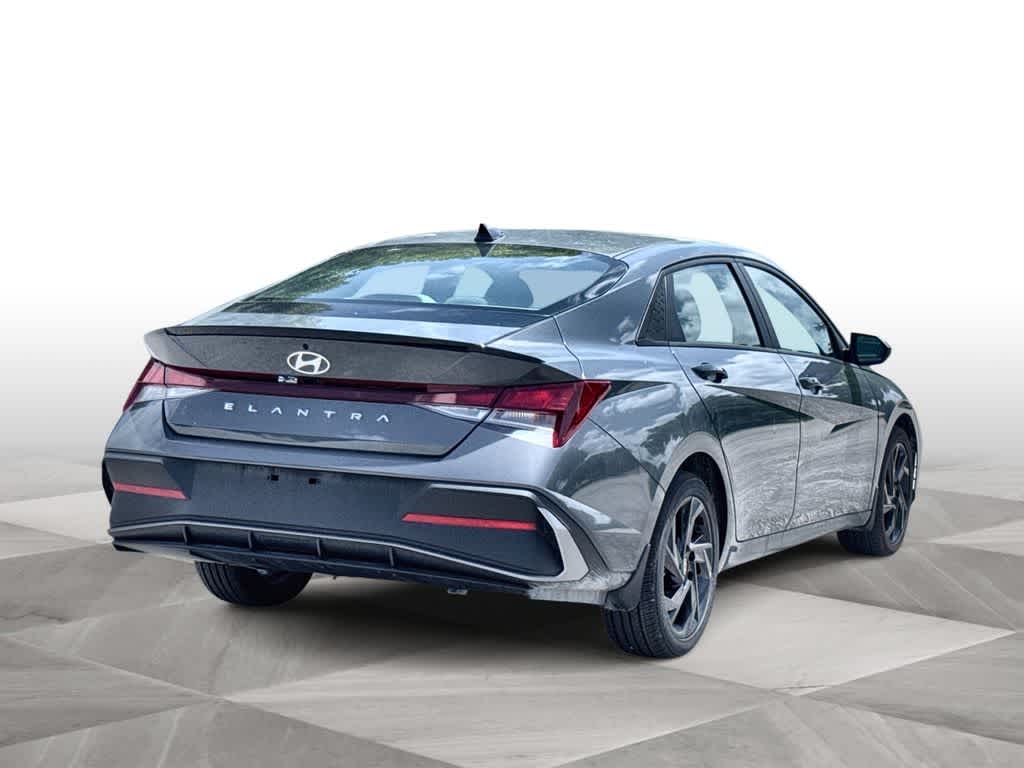 Thumbnail: 2026 Hyundai Elantra - 8