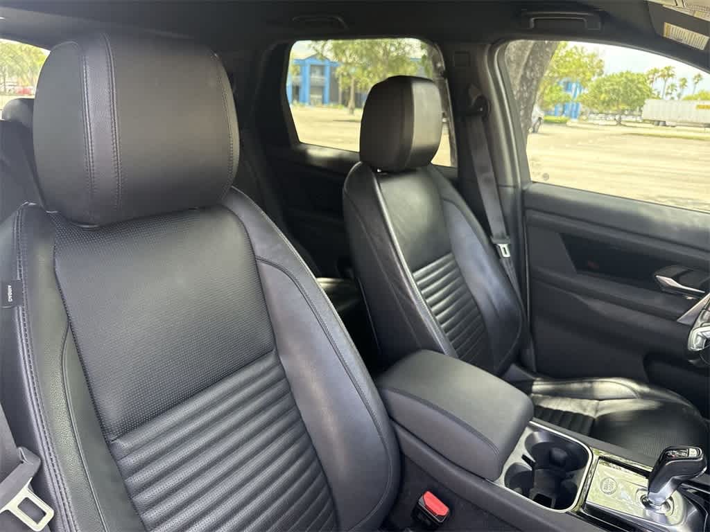 Thumbnail: 2020 Land Rover Discovery Sport - 27