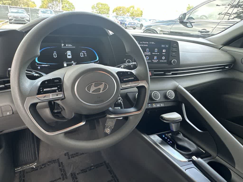 Thumbnail: 2025 Hyundai Elantra - 13