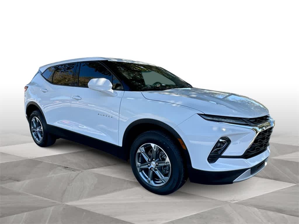Thumbnail: 2024 Chevrolet Blazer - 2