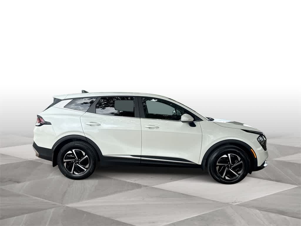Thumbnail: 2023 Kia Sportage - 9