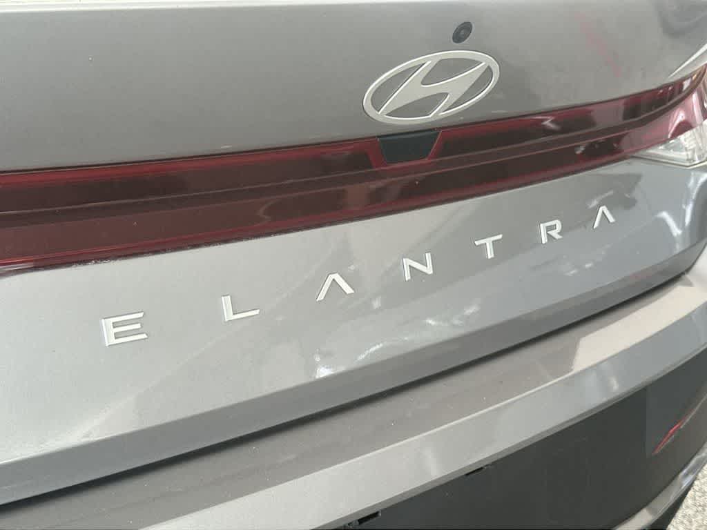 Thumbnail: 2025 Hyundai Elantra - 11