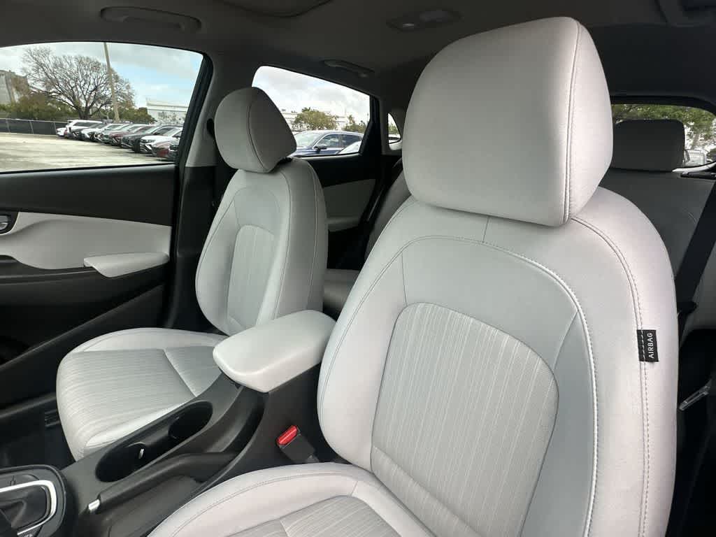 Thumbnail: 2022 Hyundai Kona - 14