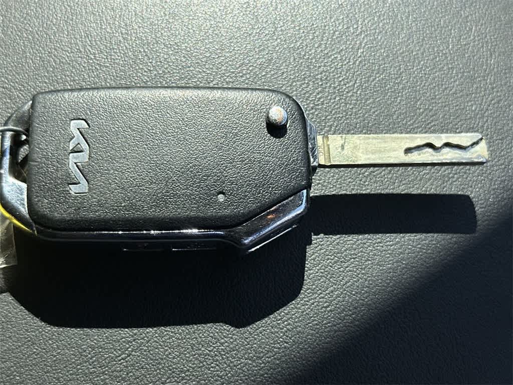 Thumbnail: 2023 Kia Sorento - 28