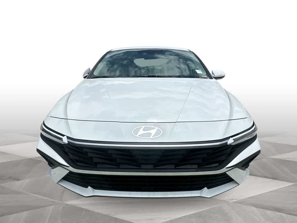 Thumbnail: 2026 Hyundai Elantra - 3