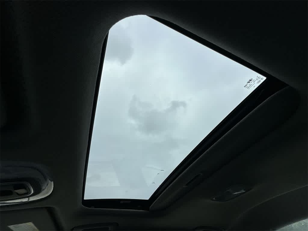 Thumbnail: 2025 Hyundai Elantra - 17