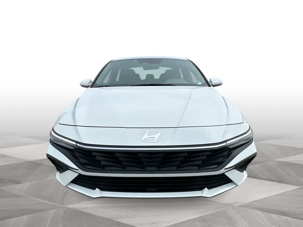 Thumbnail: 2026 Hyundai Elantra - 3