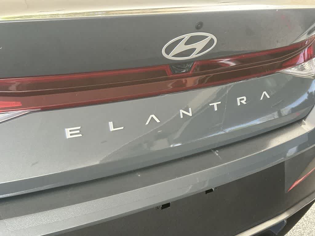 Thumbnail: 2024 Hyundai Elantra - 10