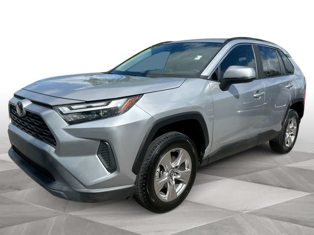 Thumbnail: 2022 Toyota RAV4 - 4