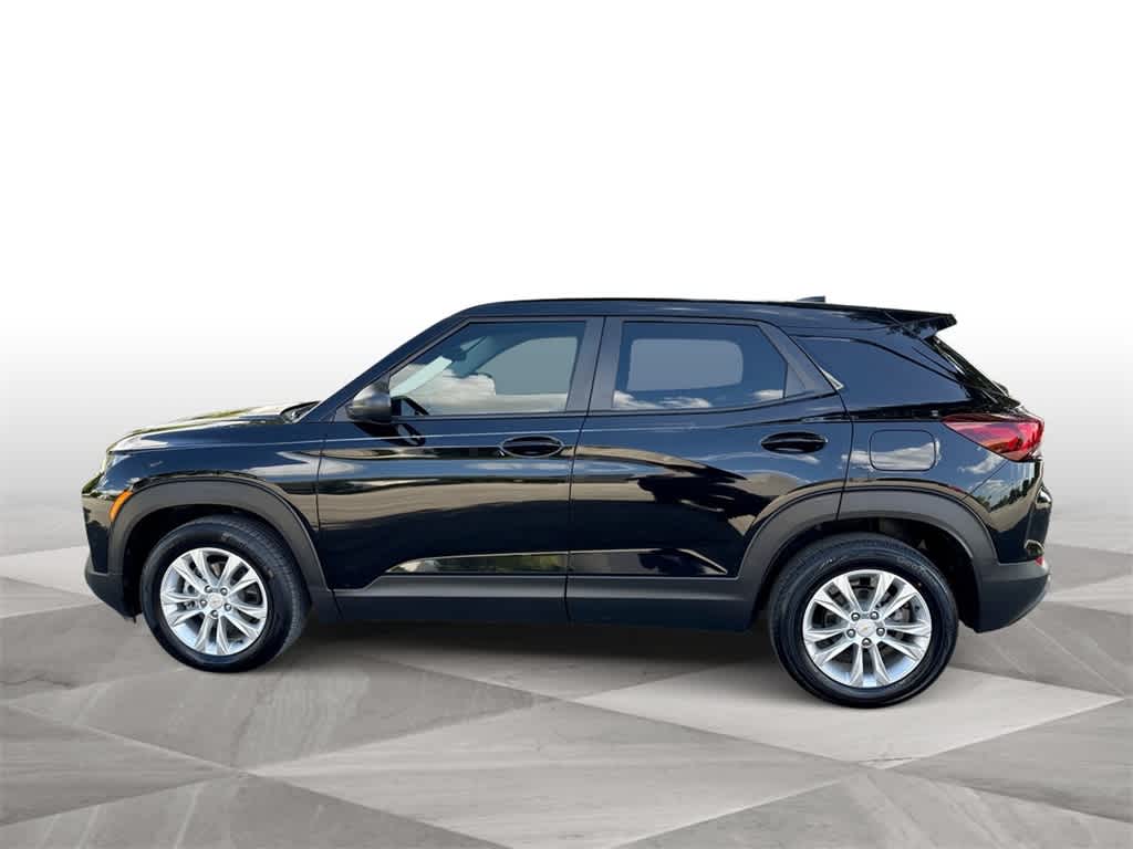 Thumbnail: 2023 Chevrolet TrailBlazer - 5