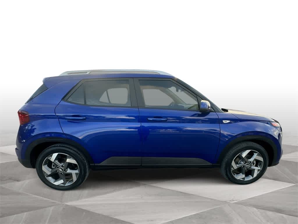 Thumbnail: 2022 Hyundai Venue - 9