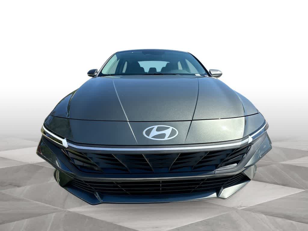 Thumbnail: 2026 Hyundai Elantra - 3