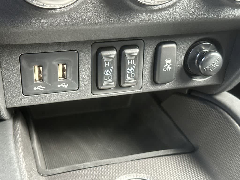 Thumbnail: 2025 Mitsubishi Outlander Sport - 17