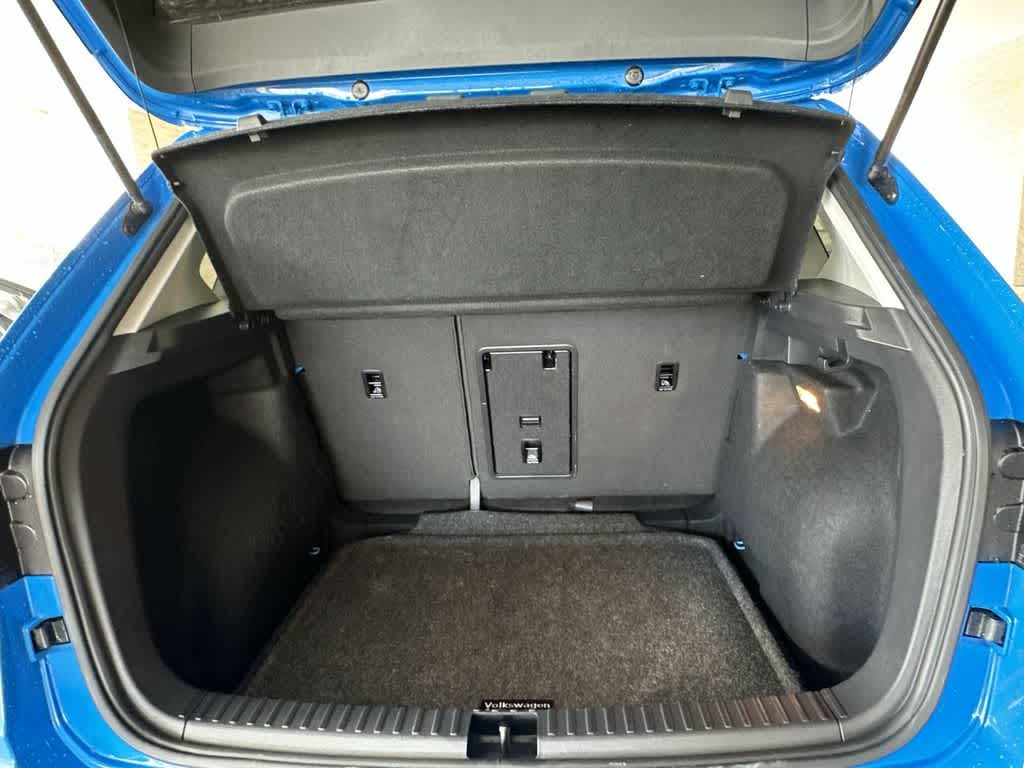 Thumbnail: 2022 Volkswagen Taos - 25