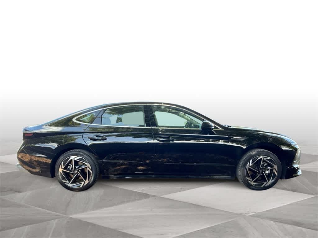 2025 Hyundai Sonata SEL 9