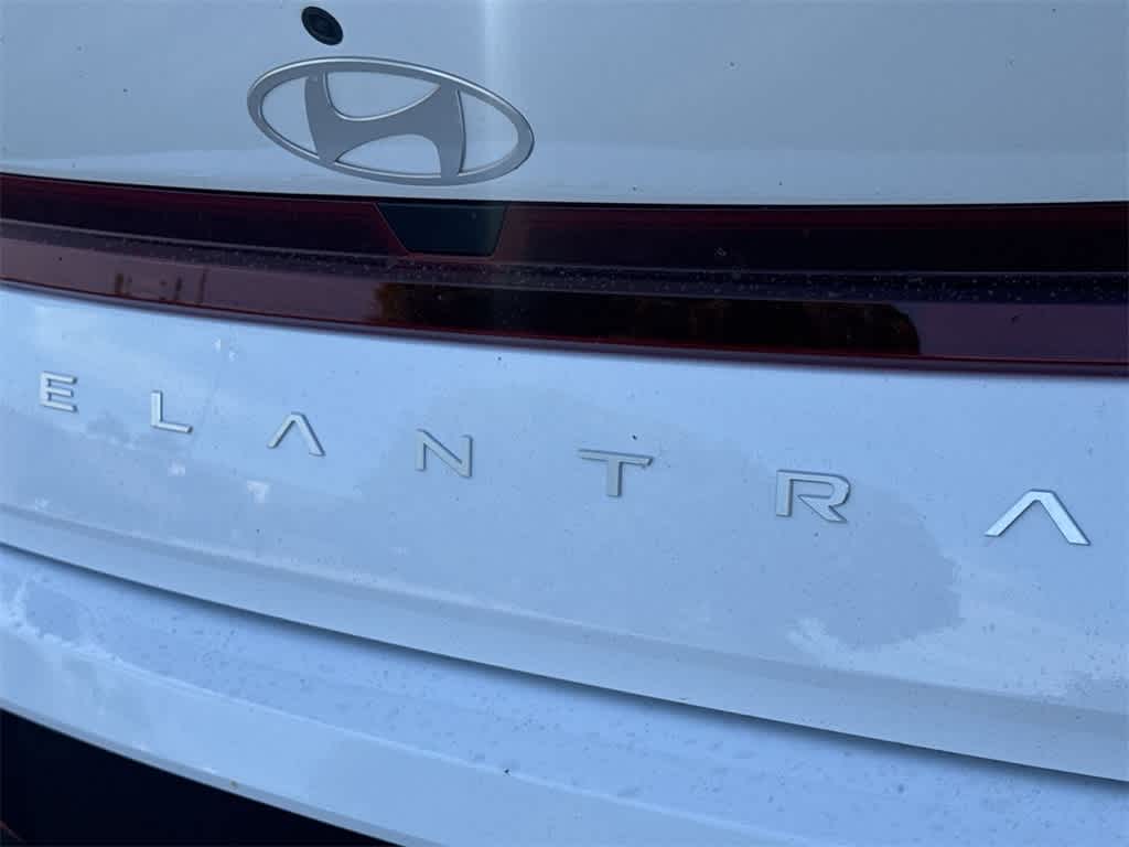 Thumbnail: 2025 Hyundai Elantra - 10