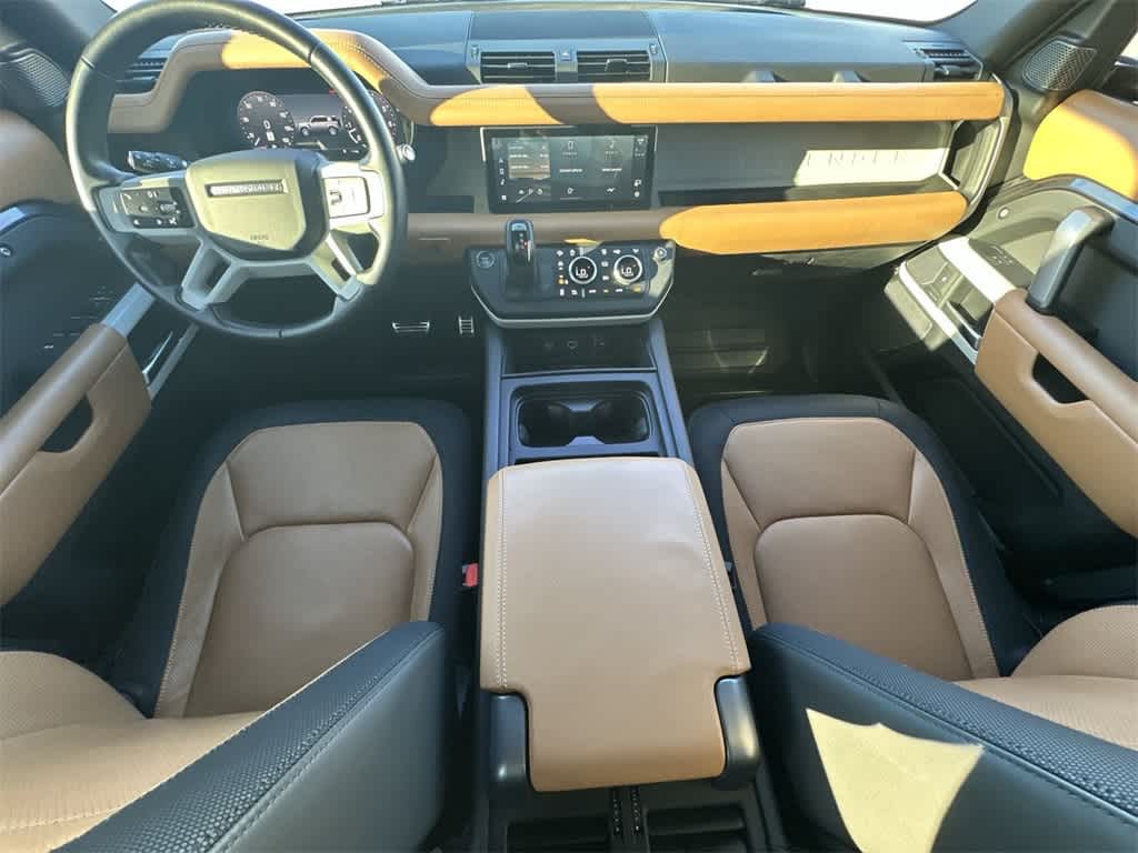 Thumbnail: 2023 Land Rover Defender - 24