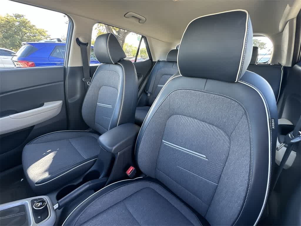 Thumbnail: 2023 Hyundai Venue - 14