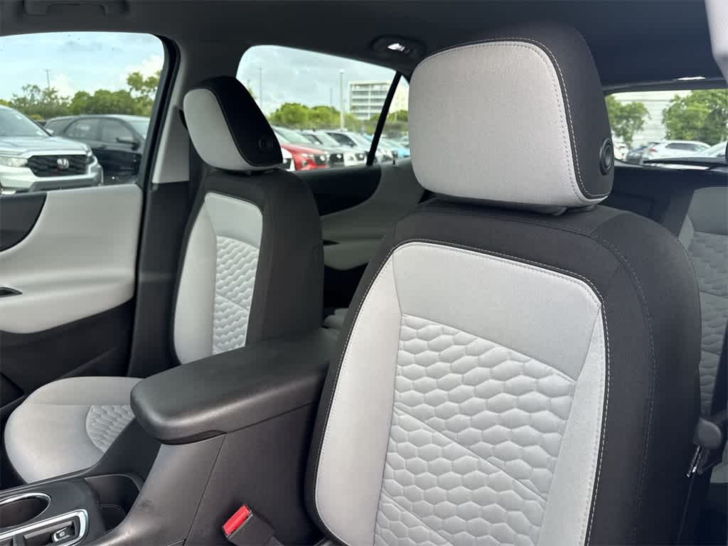 2020 Chevrolet Equinox LS 14