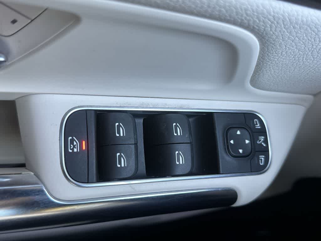 Thumbnail: 2021 Mercedes-Benz GLA - 17