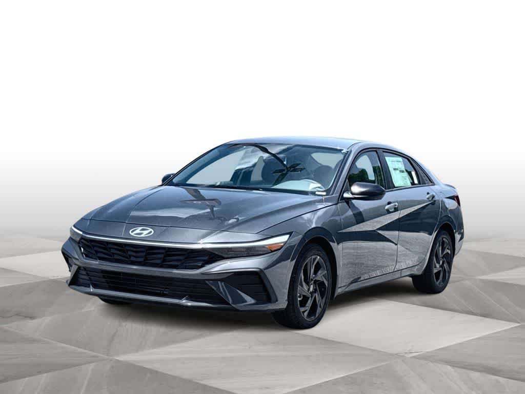 Thumbnail: 2026 Hyundai Elantra - 4
