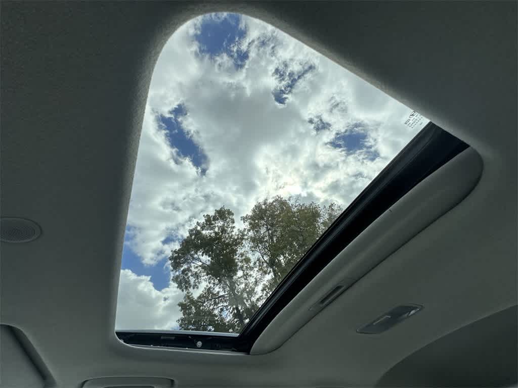 Thumbnail: 2023 Hyundai Venue - 17