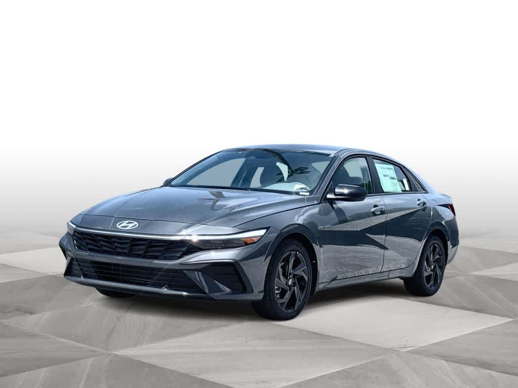 Thumbnail: 2026 Hyundai Elantra - 4