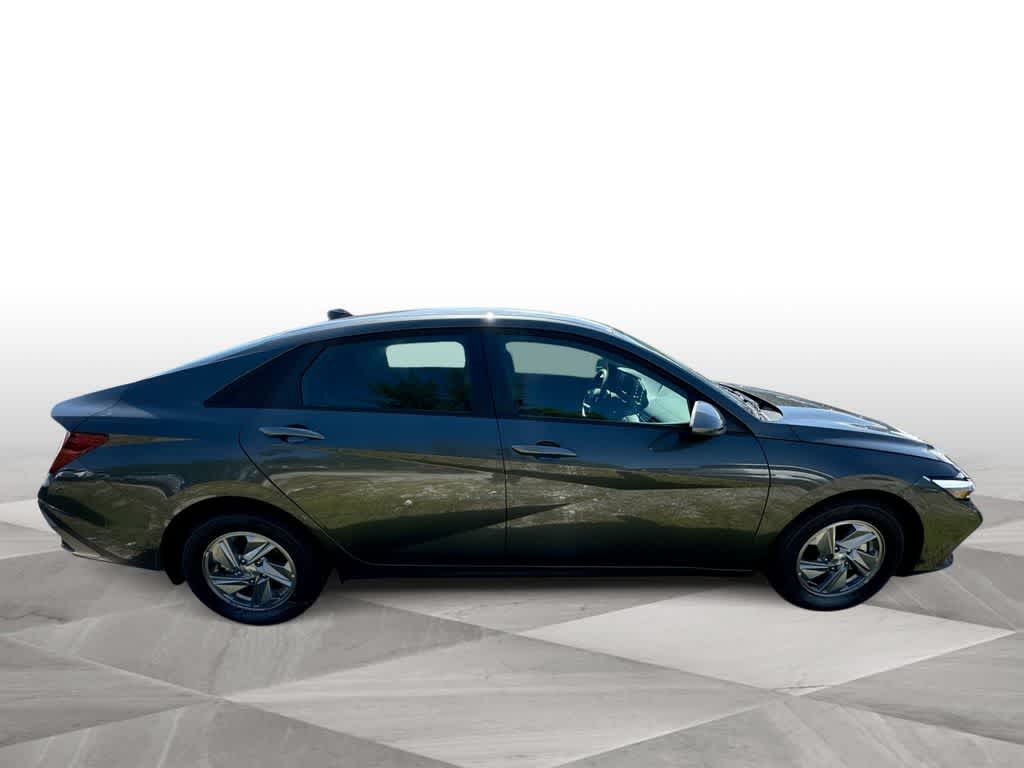 Thumbnail: 2026 Hyundai Elantra - 9