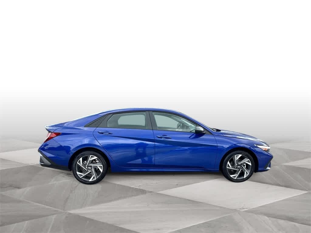 Thumbnail: 2025 Hyundai Elantra - 9