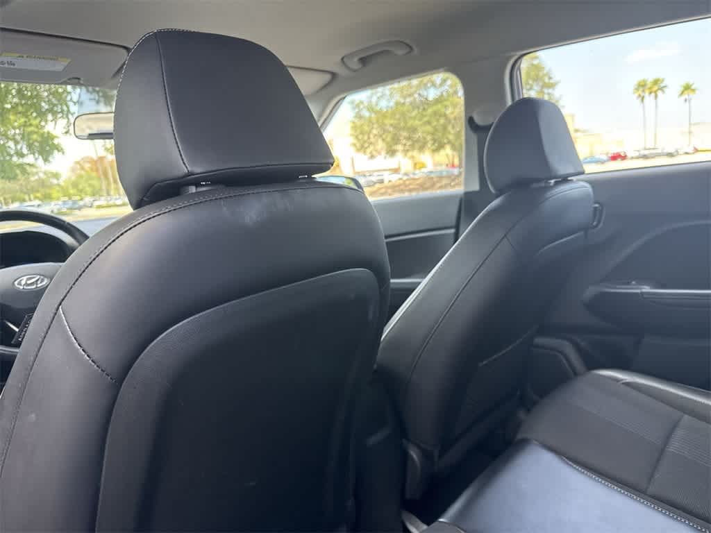 2023 Hyundai Venue Limited 23
