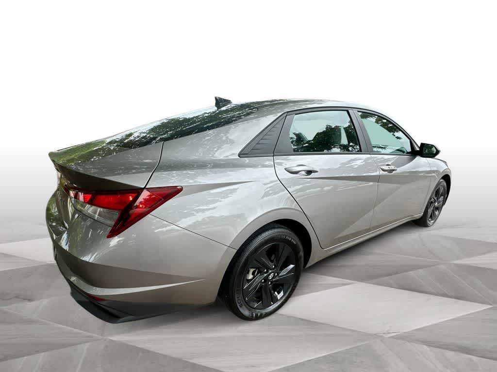 Thumbnail: 2023 Hyundai Elantra - 8