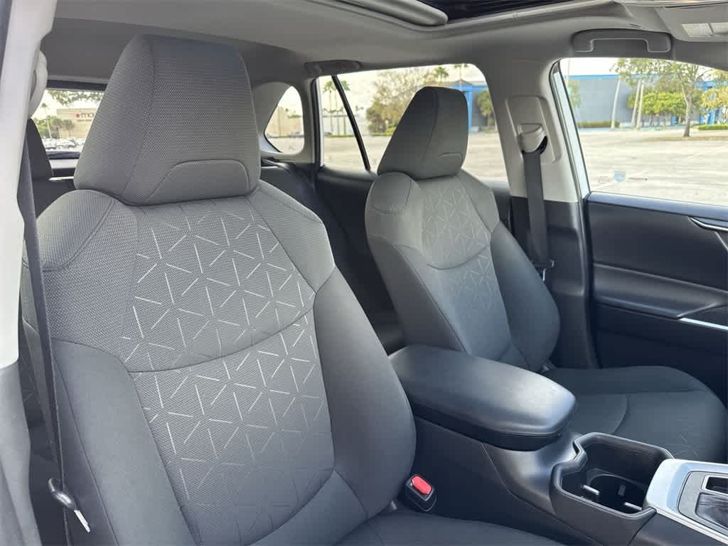 Thumbnail: 2024 Toyota RAV4 - 27