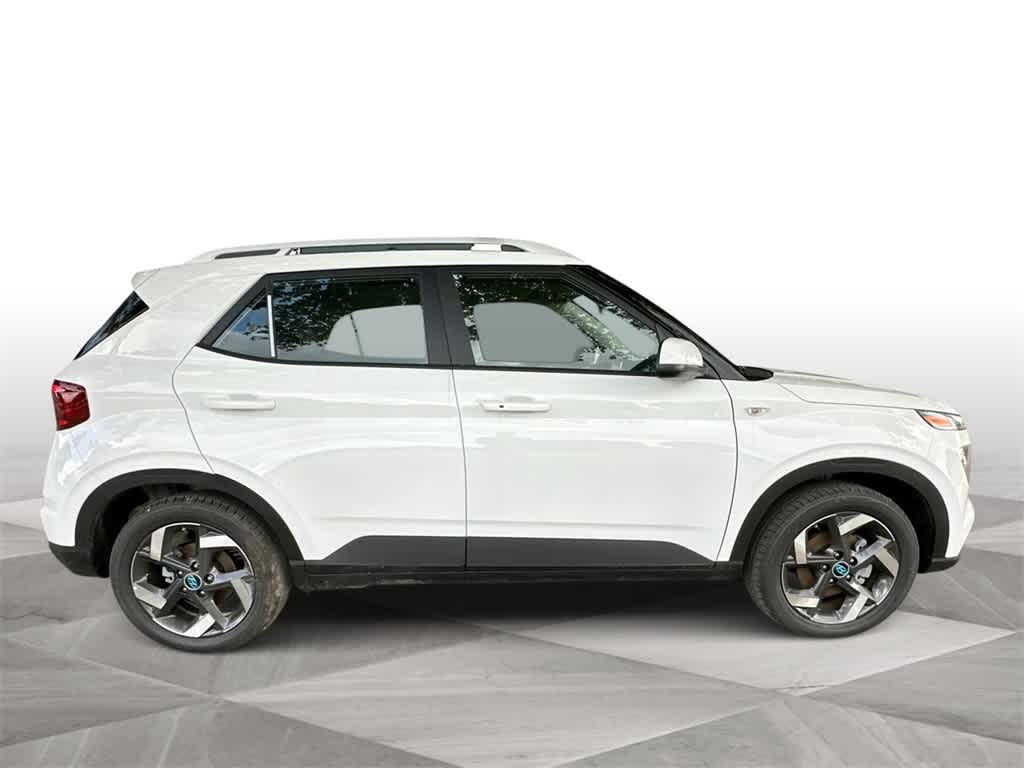 Thumbnail: 2025 Hyundai Venue - 9