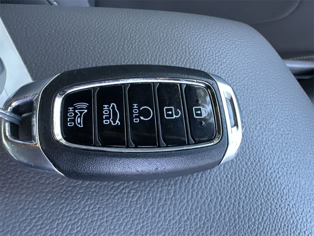 Thumbnail: 2022 Hyundai Elantra - 28