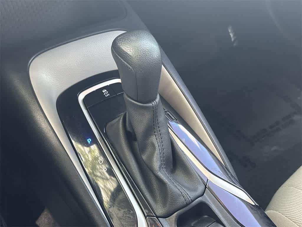 2020 Toyota Corolla LE 21