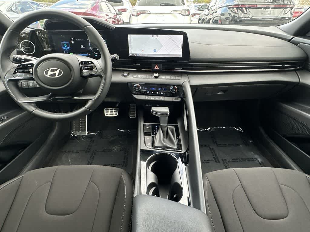 Thumbnail: 2025 Hyundai Elantra - 24