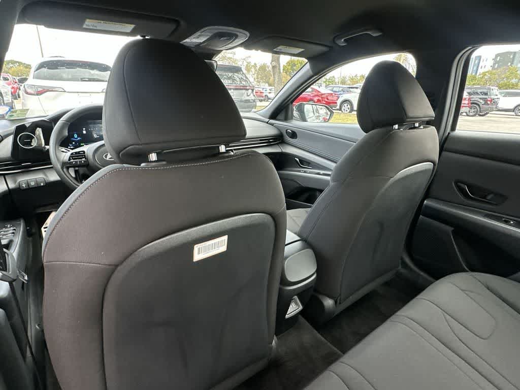 Thumbnail: 2025 Hyundai Elantra - 23