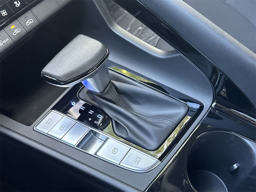 Thumbnail: 2024 Hyundai Elantra - 21