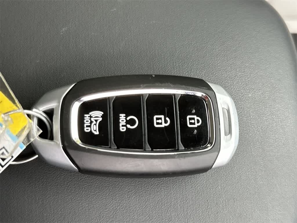 Thumbnail: 2025 Hyundai Venue - 28