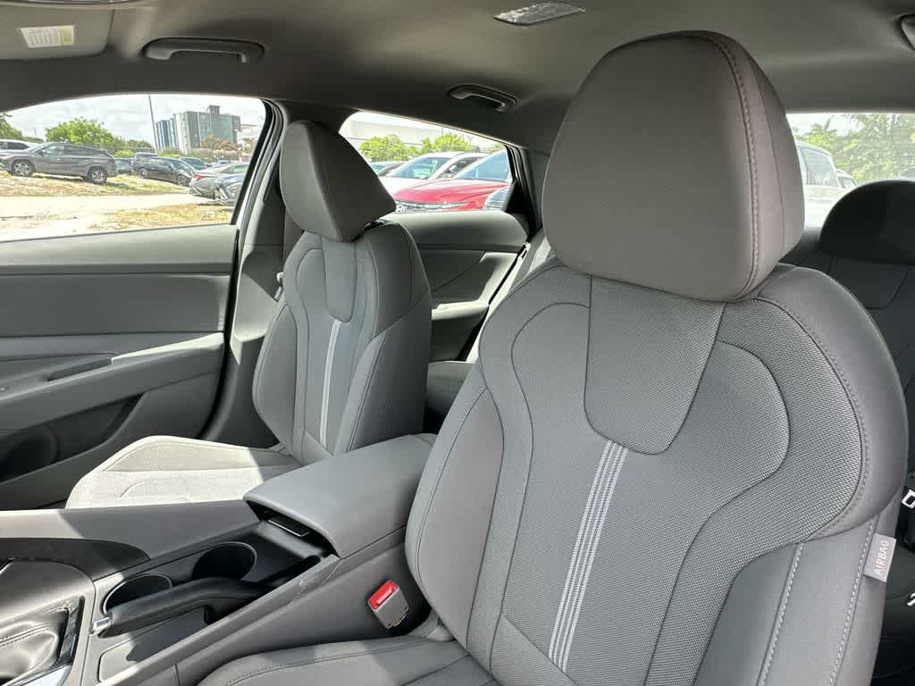 Thumbnail: 2026 Hyundai Elantra - 18