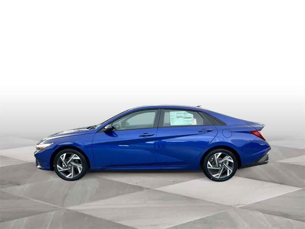 Thumbnail: 2025 Hyundai Elantra - 5