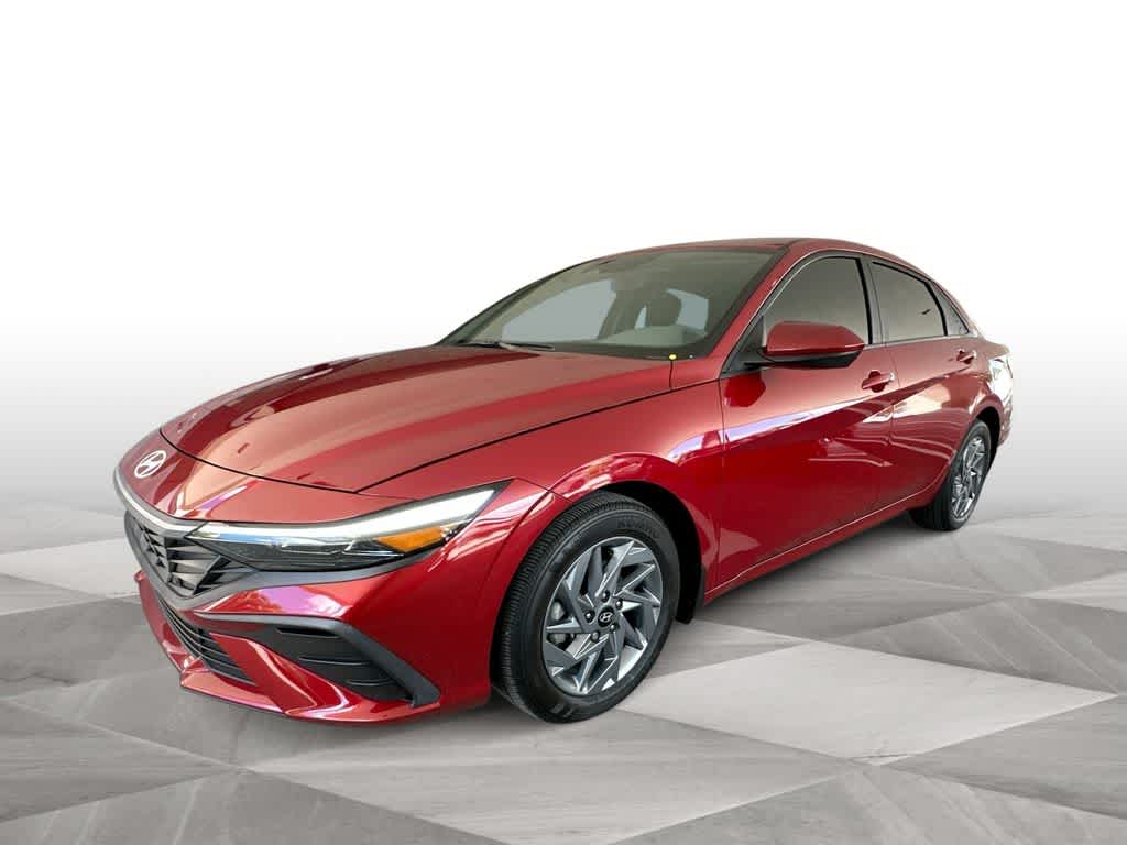 Thumbnail: 2024 Hyundai Elantra - 4